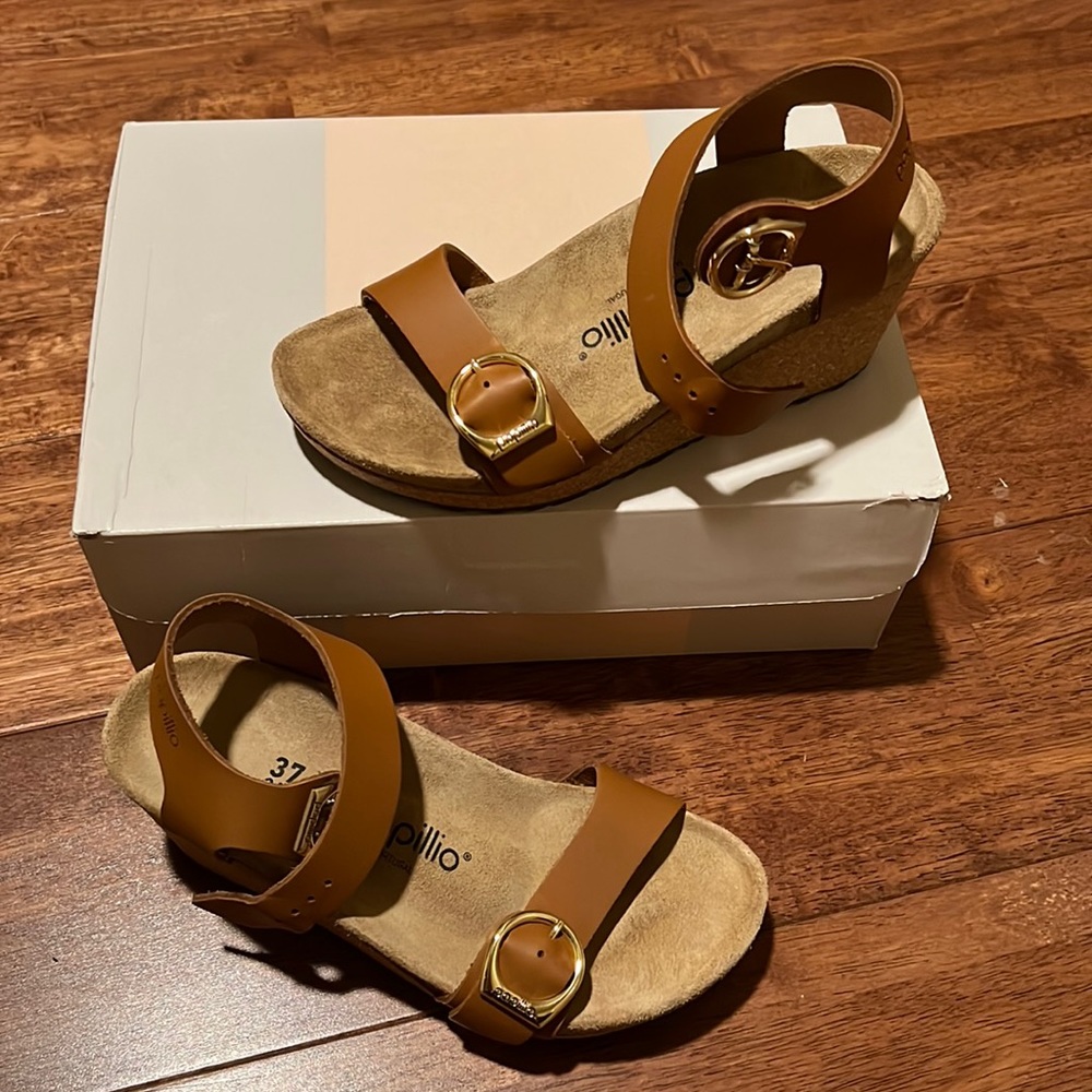 Brand new women wedge sandals